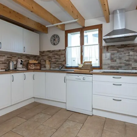 Maison Pour 6 Personnes A Tosse